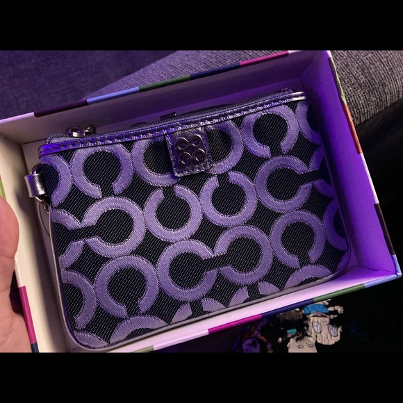 Coach wristlet - Picture 1 of 5